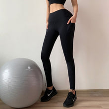 Load image into Gallery viewer, 2019 Push Up Seamless Fitness Tights Women Heart Yoga Pants Athletic High Elastic Recovery Leggings Activewear For Sport Femme